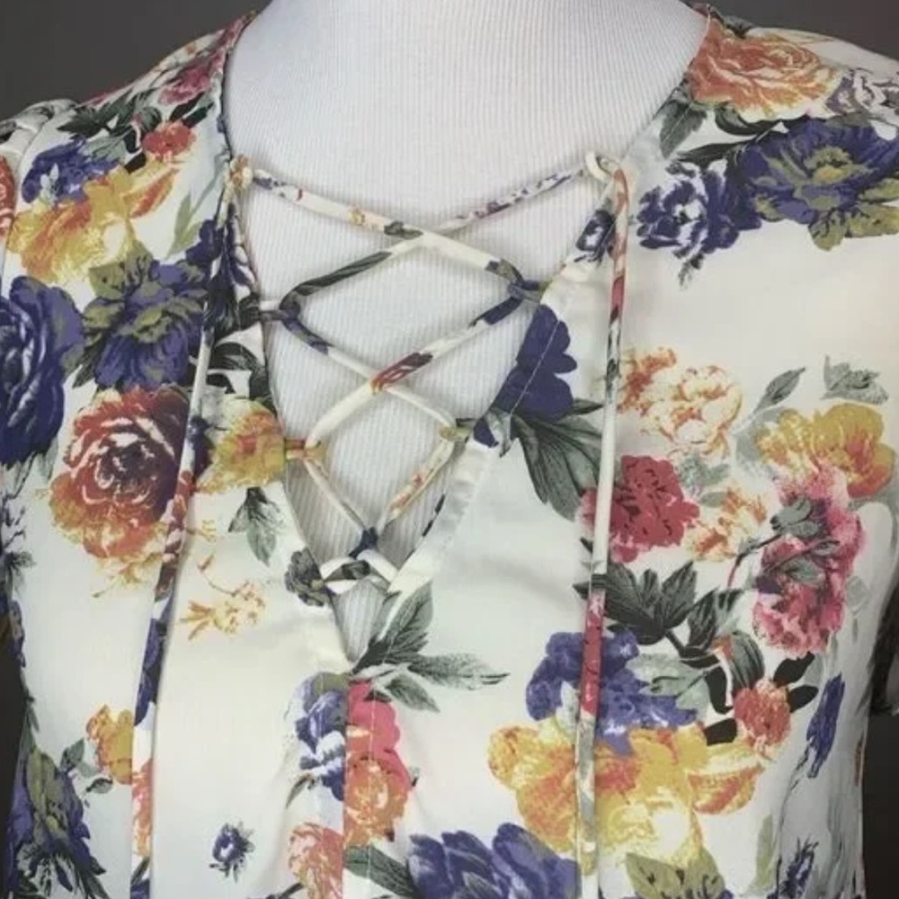 Kimchi blue floral tie up top l - Picture 10 of 11